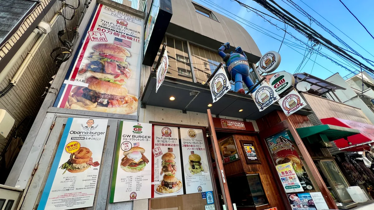 Exterior del Restaurante TSUNAMI