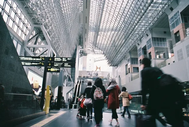 Interior de la estación de Kioto