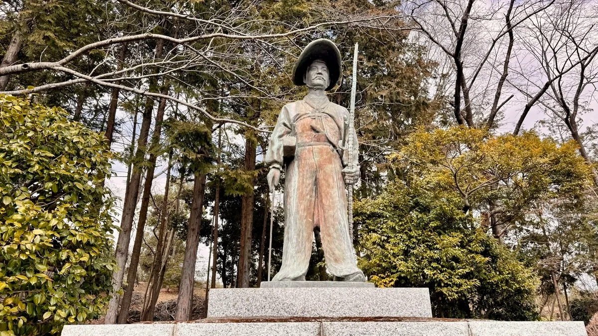 Estatua de Oishi Sadahisa