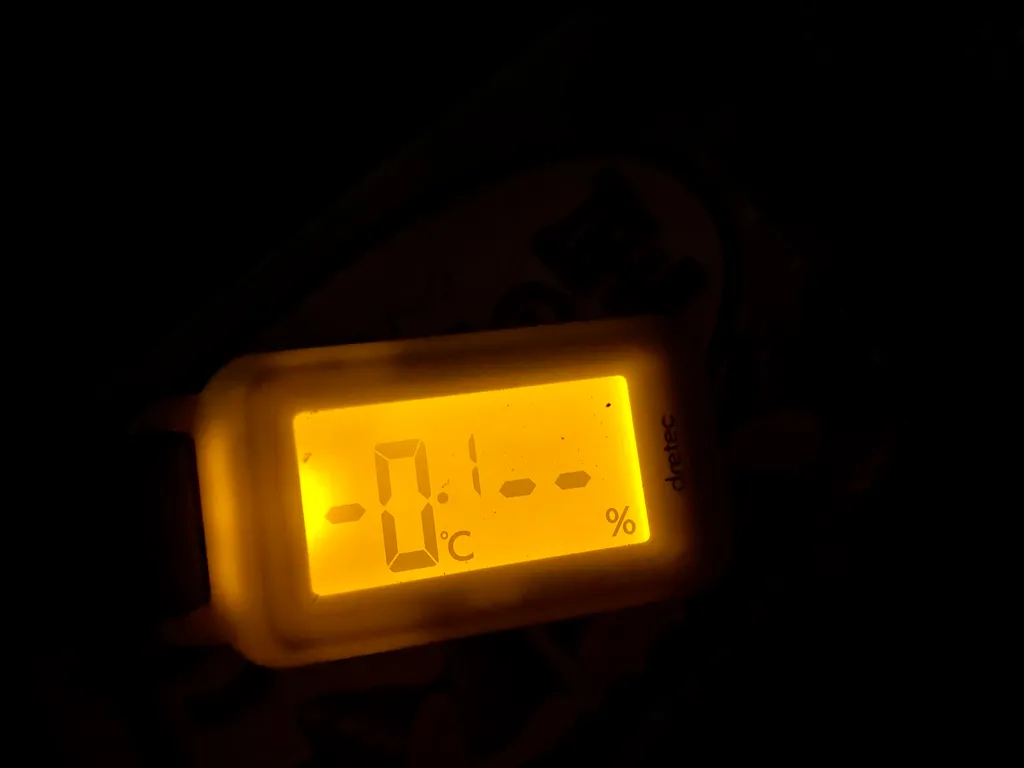 Termómetro que muestra -0,1 ℃