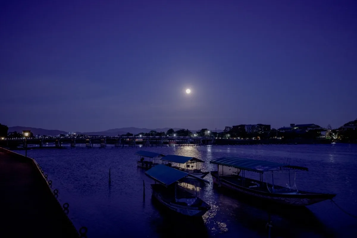 Puente Togetsukyo de noche