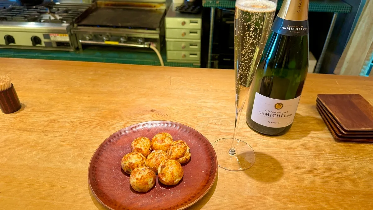 Champagne y Takoyaki con Sal