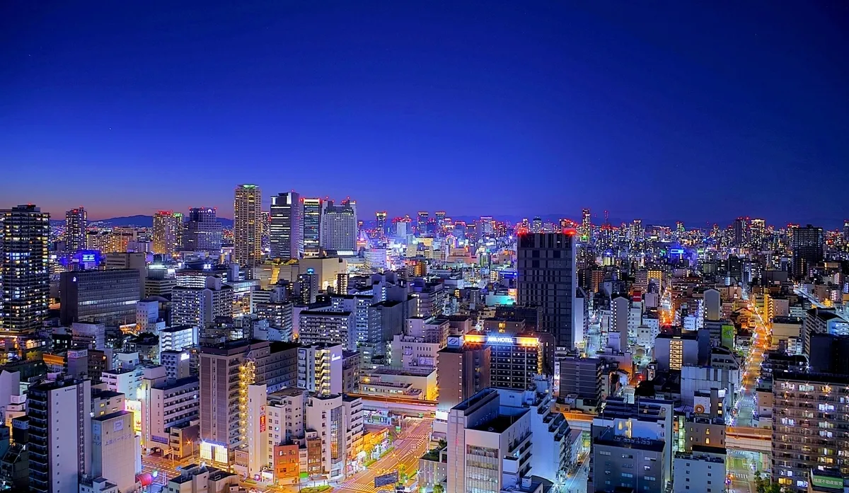 Vista nocturna desde la Torre Tsutenkaku