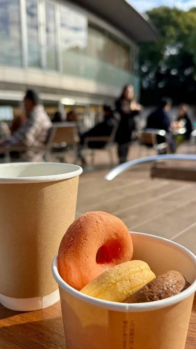 Donuts y café